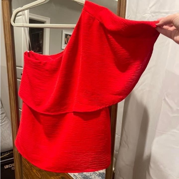 One shoulder blouse - Picture 2 of 3